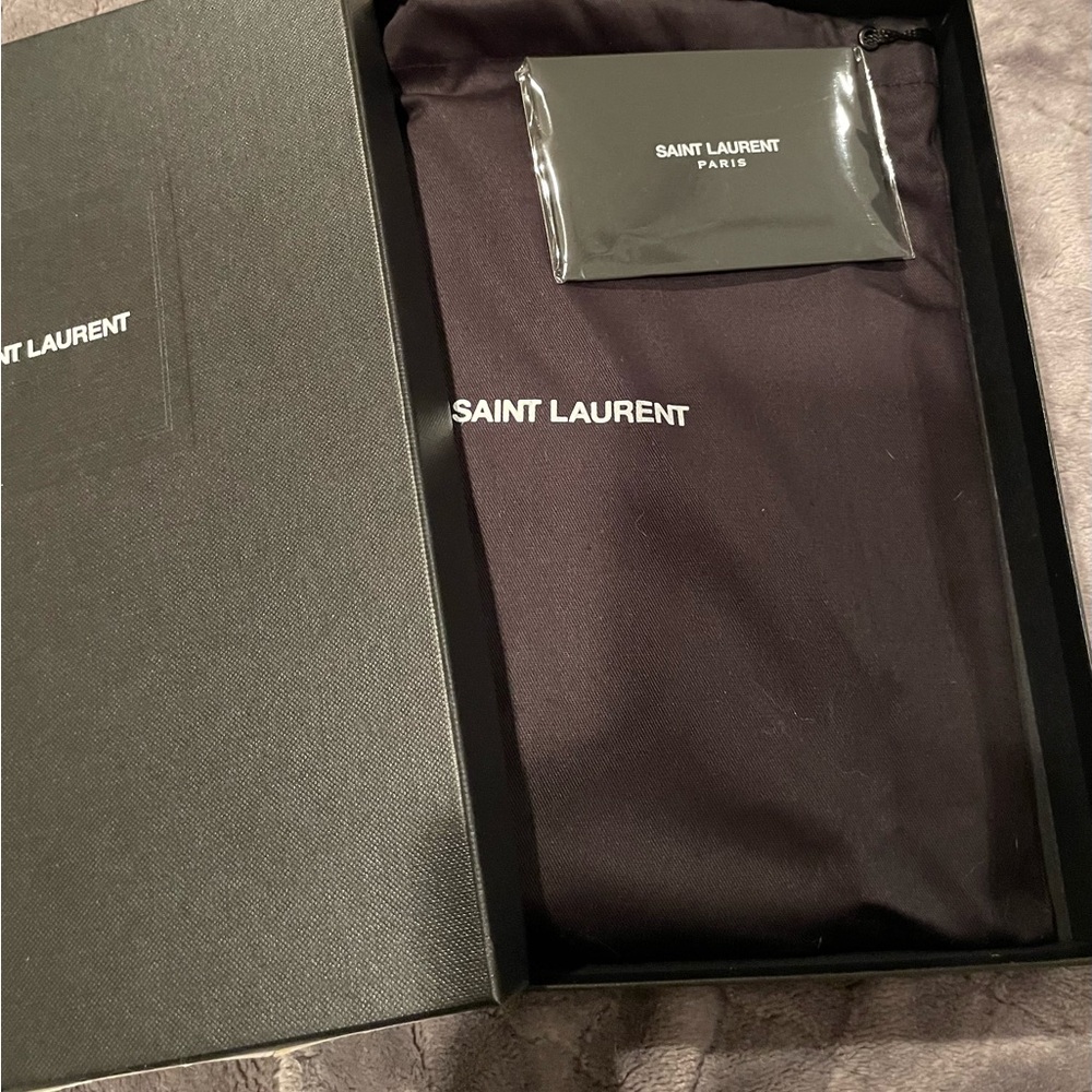 YSL clutch - Picture 5 of 5